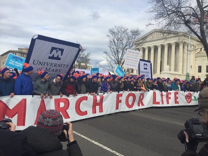 Hundreds of Thousands of ProLifers March for Life and Mourn 60 Million