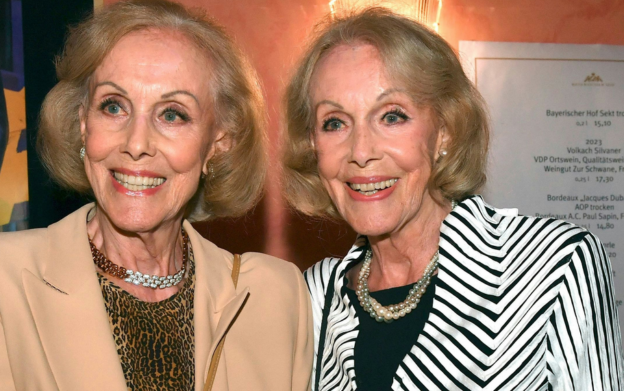Famous German Twins Alice and Ellen Kessler Kill Themselves in Assisted Suicide